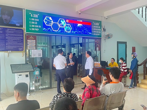 5.3 TTHC Xã Phú Riềng.jpg